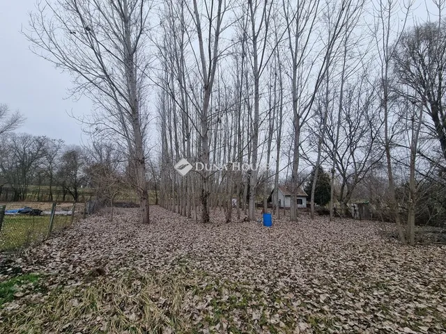 Eladó telek Tiszaug 1611 nm