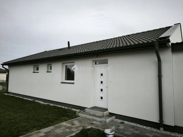 Eladó lakás Vámosszabadi 90 nm