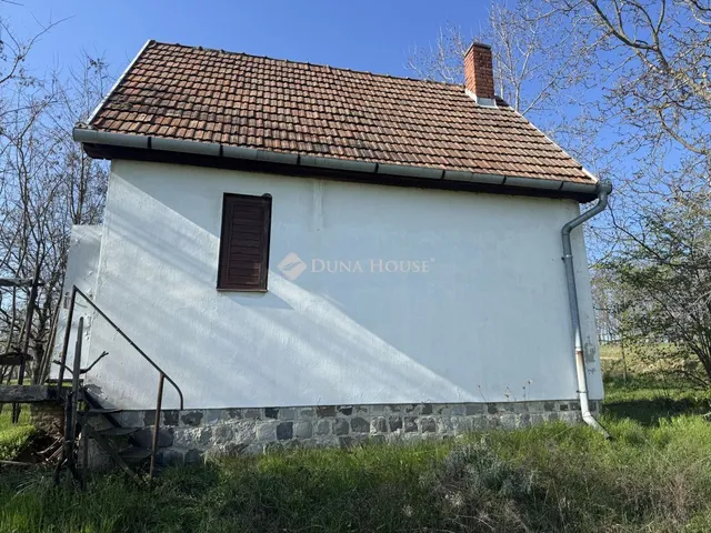 Eladó üdülő és hétvégi ház Győrújbarát 25 nm