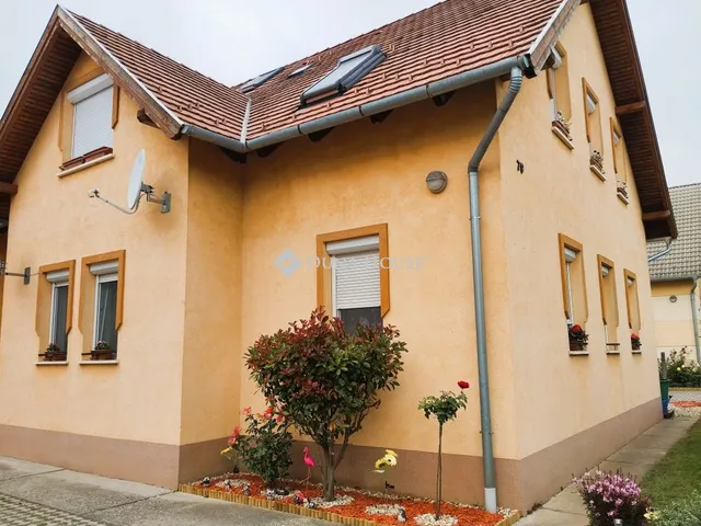 Eladó lakás Győr 74 nm