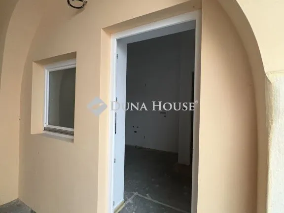 Kiadó kereskedelmi és ipari ingatlan Győr 28 nm