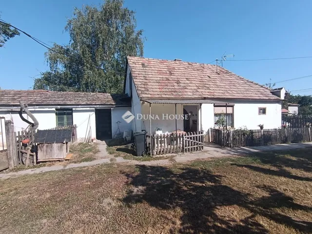 Eladó ház Bakonyszombathely, Szabadság utca 50 nm