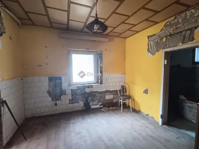 Eladó ház Kisbér, Weinchein Béla uca 62 nm
