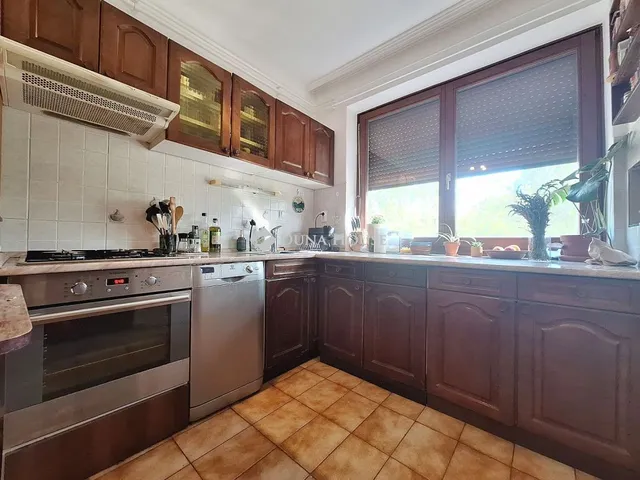 Eladó lakás Győr 98 nm
