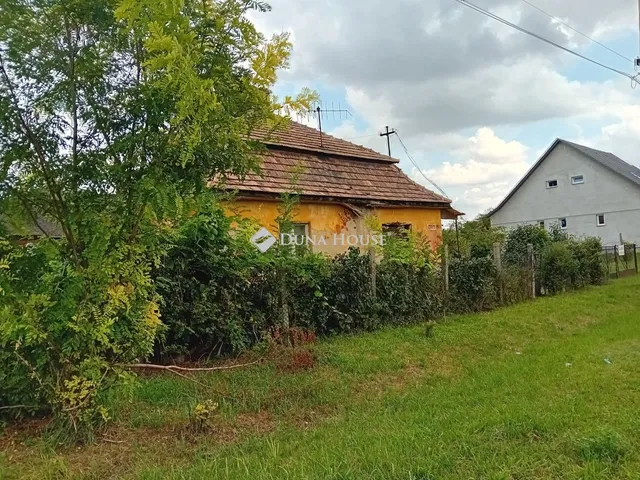 Eladó ház Ács, Hunyadi János utca 65 nm