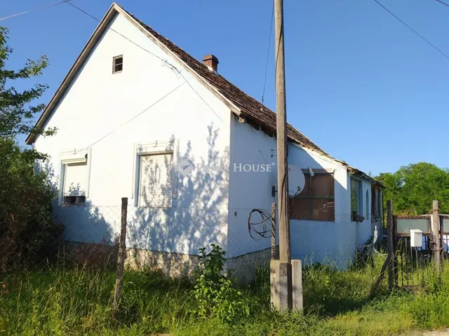 Eladó ház Lovászpatona, Kis utca 76 nm