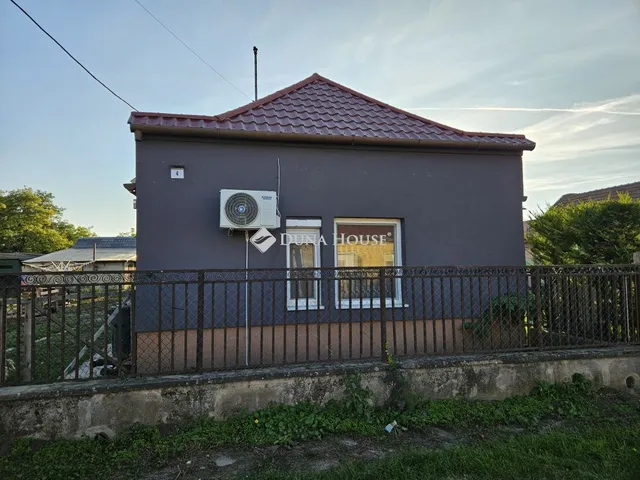 Eladó ház Tárkány 96 nm
