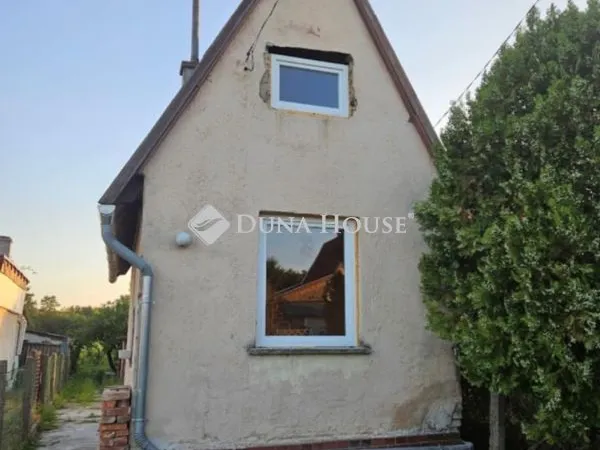 Eladó ház Ács 31 nm