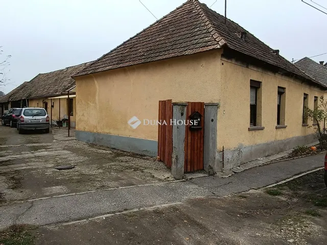Eladó ház Takácsi 115 nm