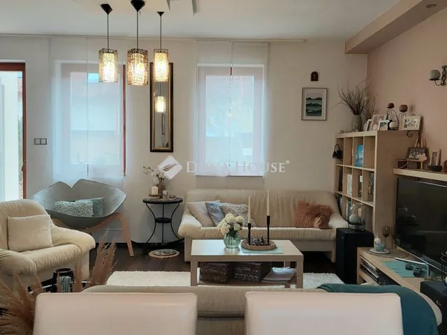 Eladó lakás Győr 98 nm