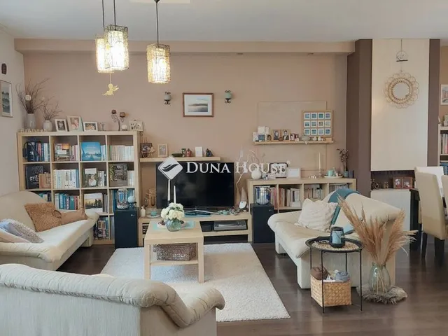 Eladó lakás Győr 98 nm