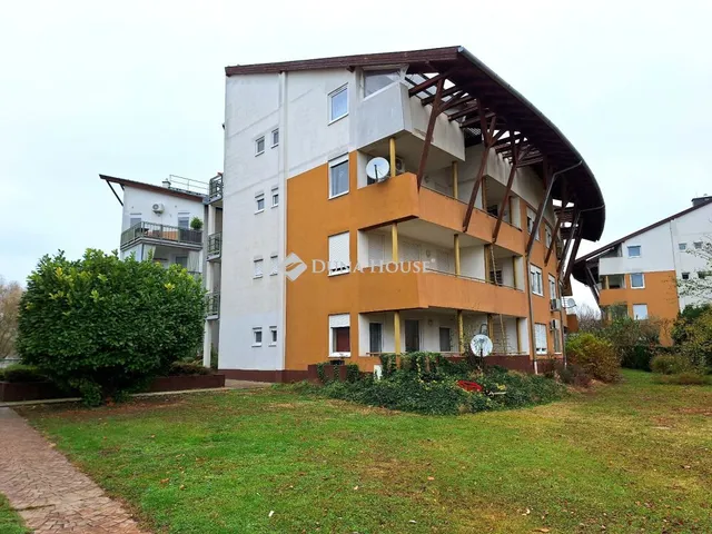 Eladó lakás Győr 71 nm