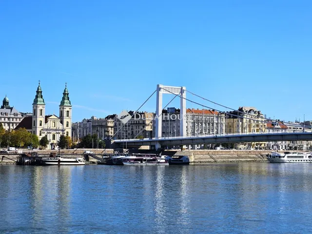Kiadó lakás Budapest I. kerület, Várkert rakpart 47 nm