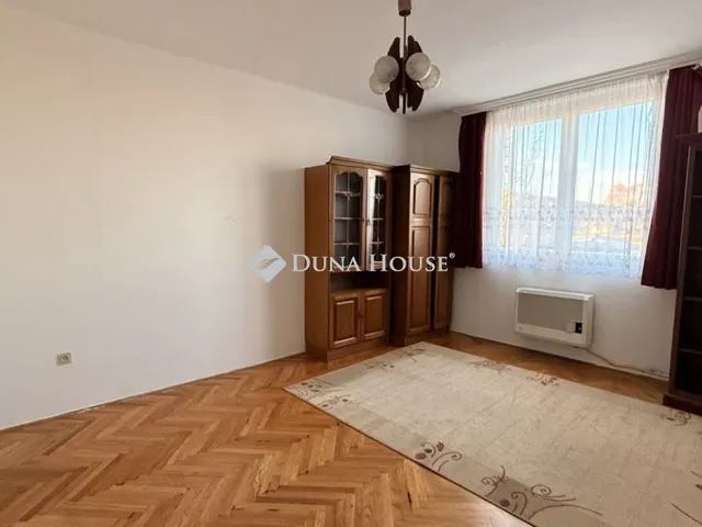 Kiadó lakás Győr, Táncsics Mihály utca 50 nm