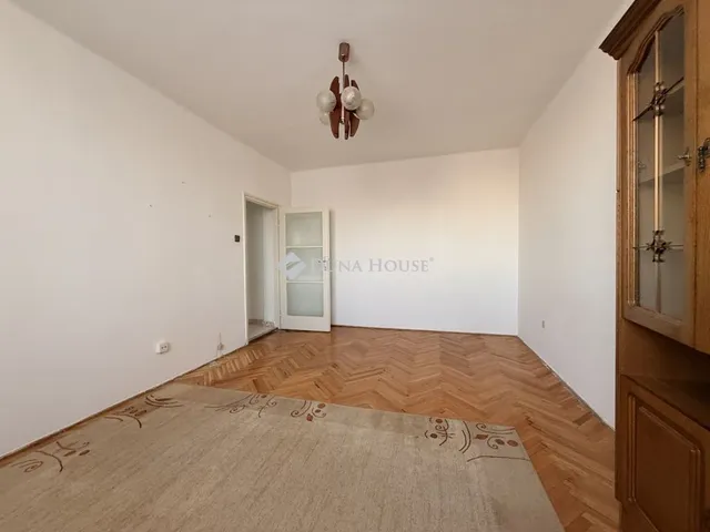 Kiadó lakás Győr, Táncsics Mihály utca 50 nm