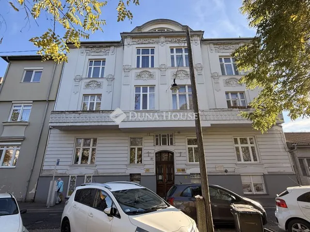 Eladó lakás Győr 74 nm