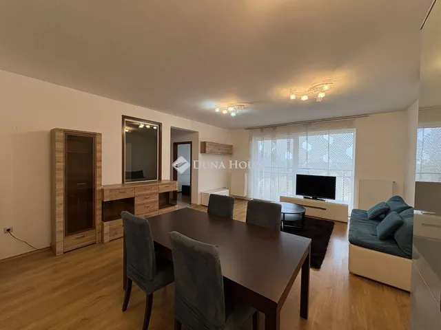 Kiadó lakás Győr, Szövetség utca 62 nm