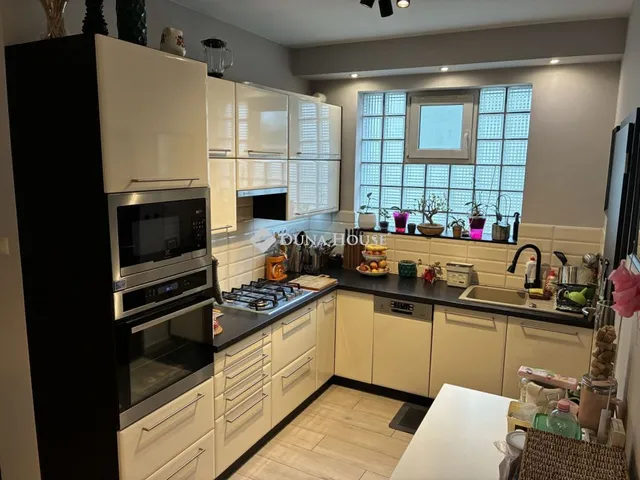 Eladó lakás Győr 91 nm