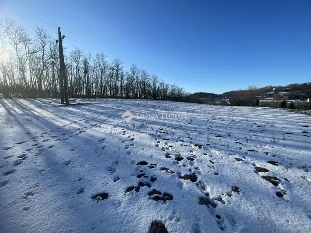 Eladó telek Pannonhalma 2073 nm