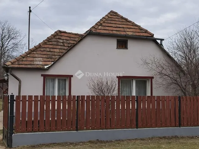 Eladó ház Csép 68 nm