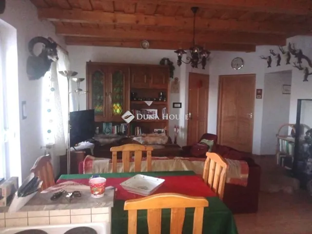 Eladó ház Aka 58 nm