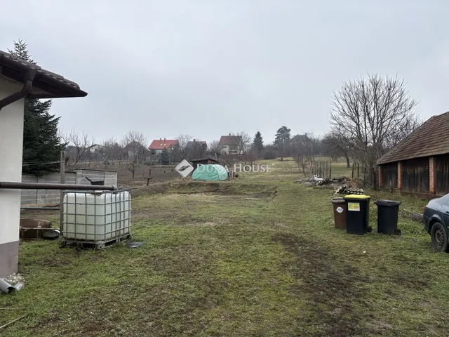 Eladó telek Győr 1500 nm