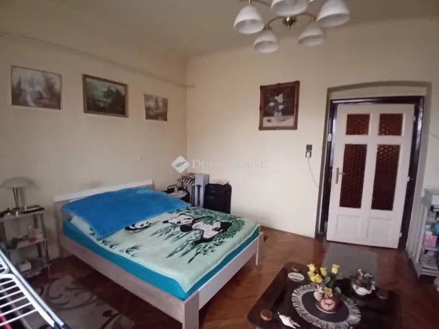 Eladó lakás Győr, Madách utca 46 nm