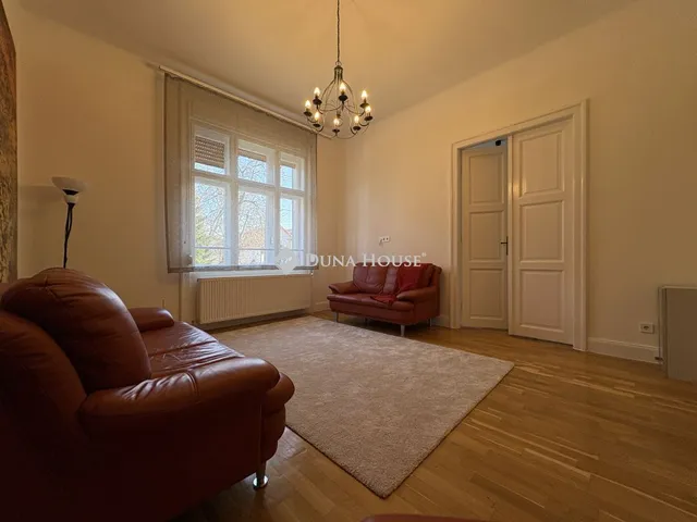 Kiadó lakás Győr, Corvin utca 67 nm