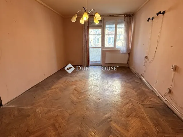 Eladó lakás Győr 54 nm