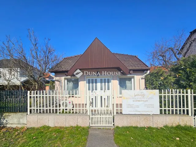 Eladó ház Győr, Liezen-Mayer utca 460 nm