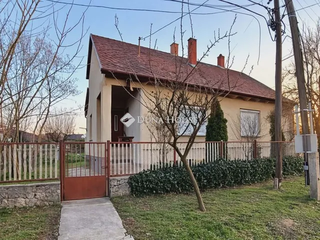 Eladó ház Kisbér 103 nm
