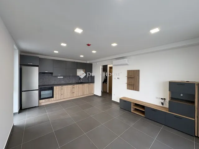 Kiadó lakás Vámosszabadi, Liliom utca 44 nm