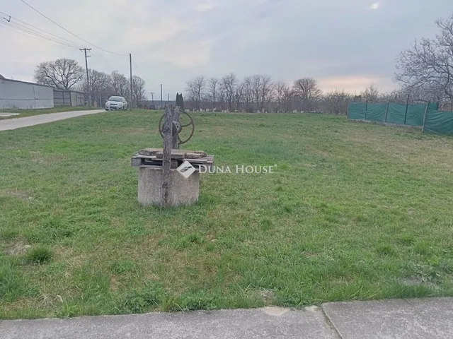 Eladó telek Vérteskethely, Petőfi Sándor utca 1756 nm