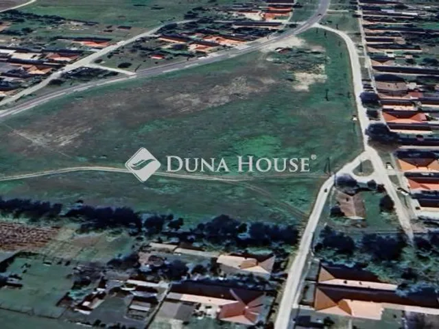 Eladó telek Cirák, Fő utca 8341 nm