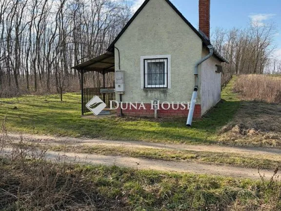 Eladó mezőgazdasági ingatlan Kisbér 20 nm