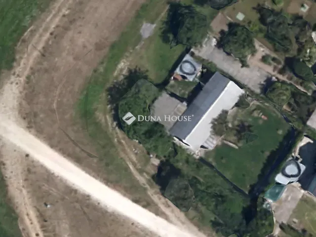 Kiadó kereskedelmi és ipari ingatlan Győr 280 nm