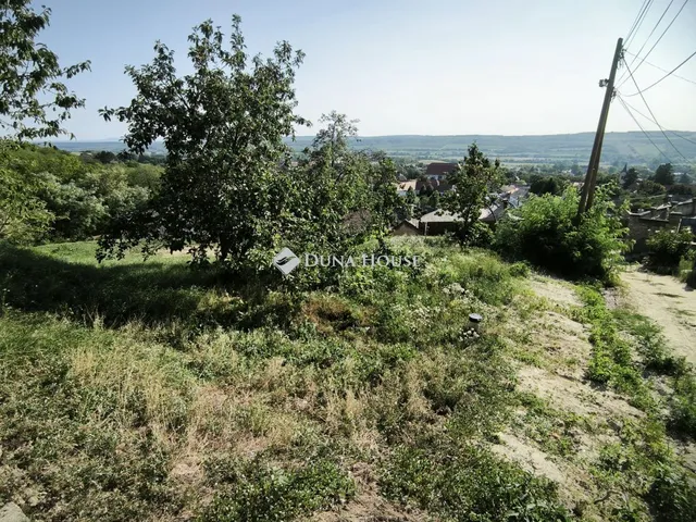 Eladó telek Pannonhalma 323 nm