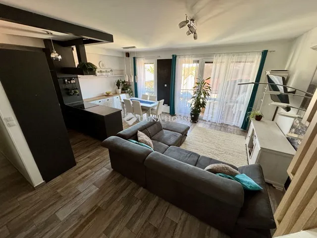 Kiadó lakás Győr 97 nm