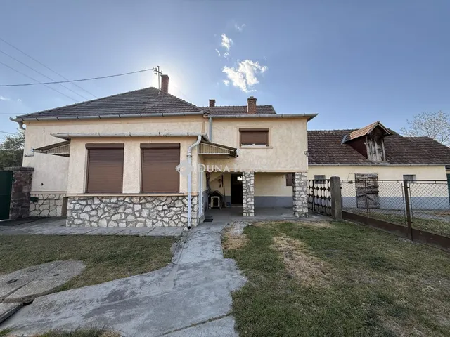 Eladó ház Szil 123 nm