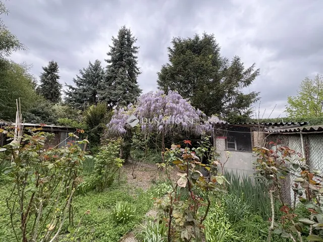 Eladó telek Győr 800 nm