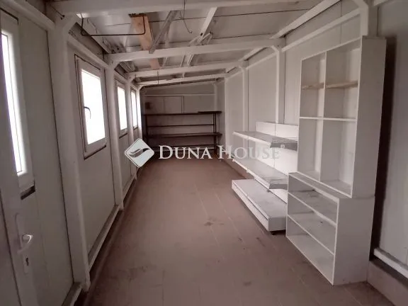 Kiadó kereskedelmi és ipari ingatlan Győr, Rozgonyi utca 86 nm