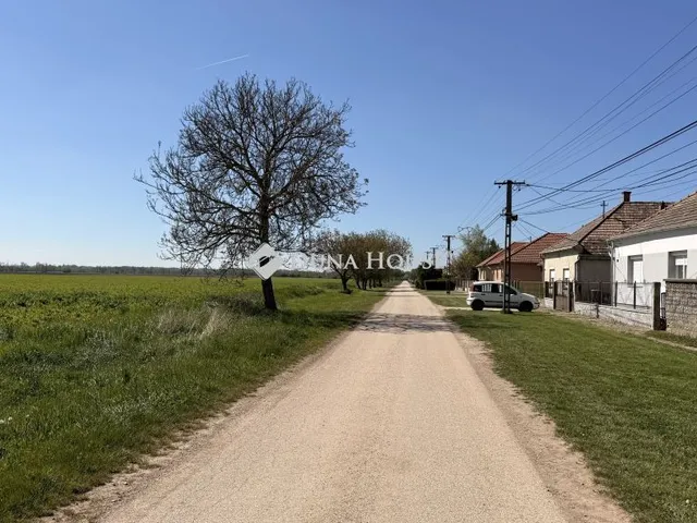 Eladó ház Mosonszentmiklós, Akácos utca 65 nm