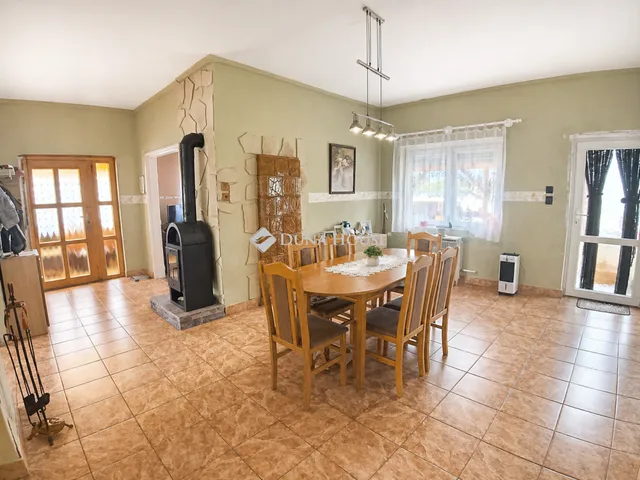 Eladó ház Kisbér, Fáy András utca 85 nm