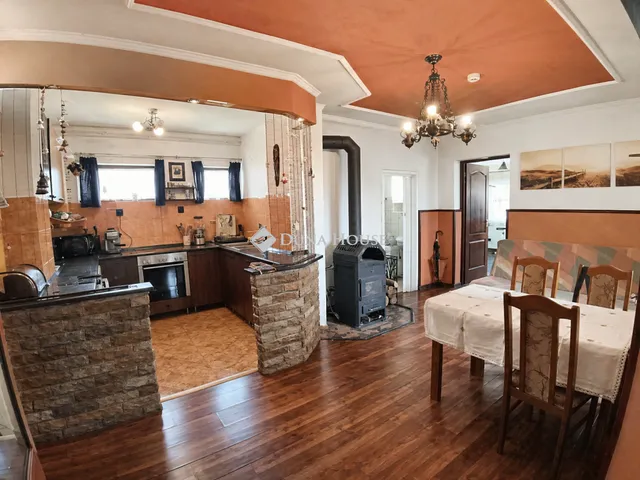 Eladó ház Bakonyszombathely 76 nm