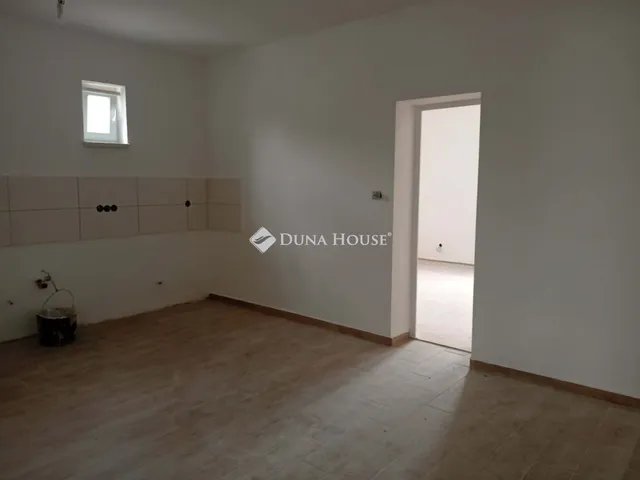Eladó ház Bábolna, Dózsa György utca 83 nm