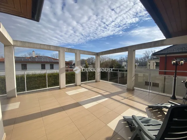 Kiadó lakás Győr 140 nm