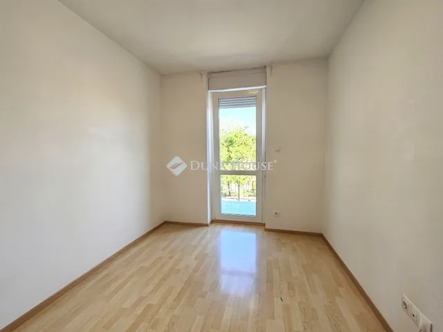 Kiadó lakás Győr, Táncsics Mihály utca 82 nm