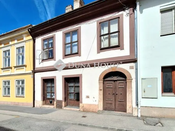 Eladó lakás Győr 173 nm