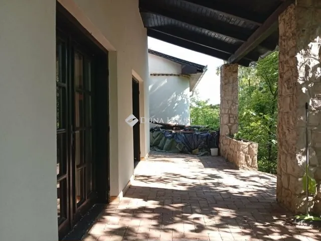 Eladó ház Kisbér, Kishomok utca 250 nm