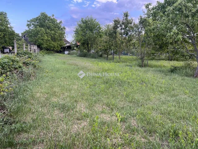 Eladó telek Győr 521 nm